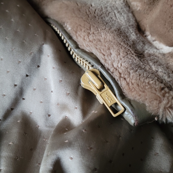 Beaver Fur sheared Coat - Picture 4 of 5